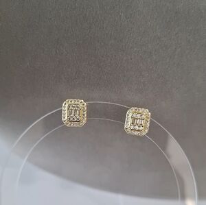 diamonds Square stud earrings